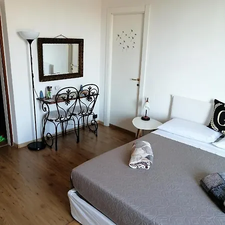La Casa Di Ginevra O11o15-lt-1097 La Spezia
